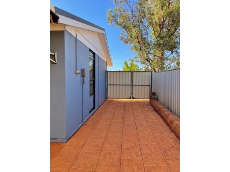 7 Mullgunbah Avenue, Newman WA 6753