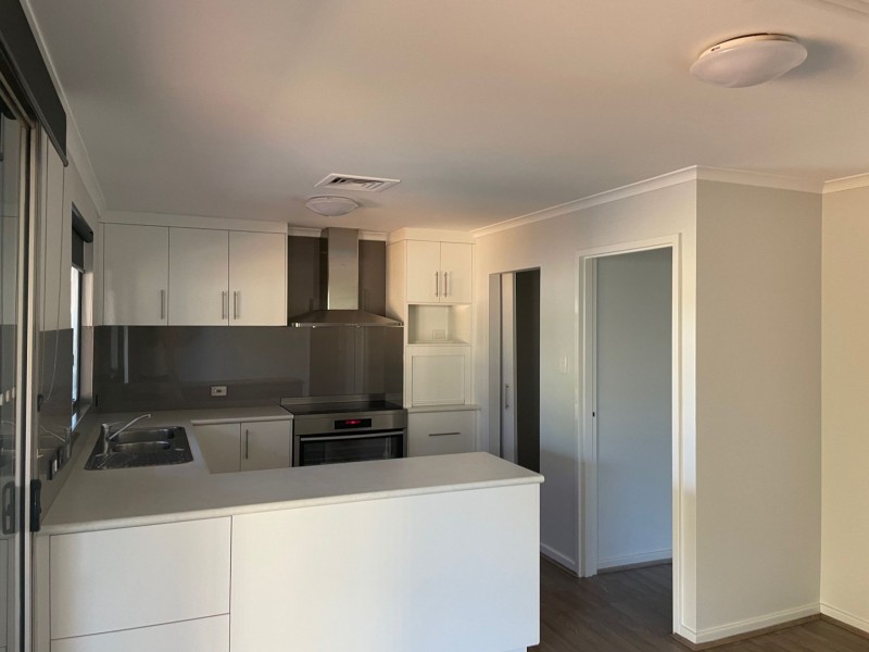 7 Mullgunbah Avenue, Newman WA 6753