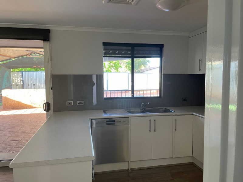 7 Mullgunbah Avenue, Newman WA 6753