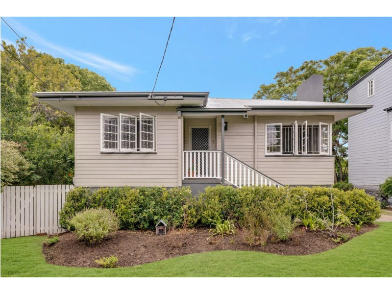 9 Gibson Crescent, Holland Park QLD 4121