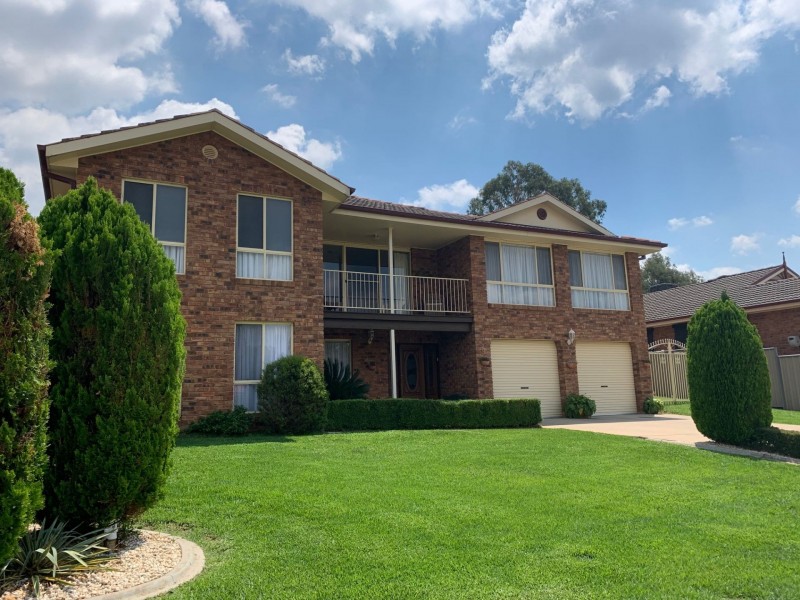 9 Martin Place, Tumut NSW 2720