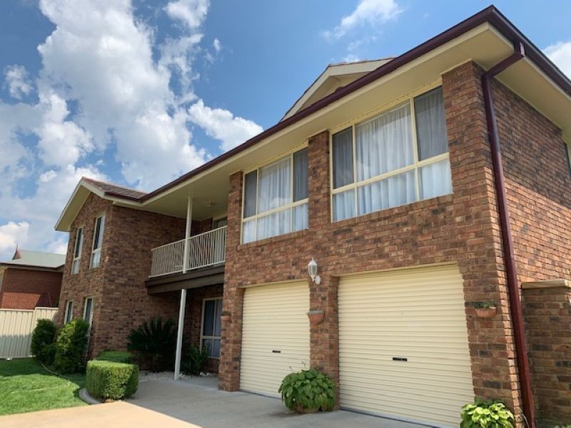 9 Martin Place, Tumut NSW 2720