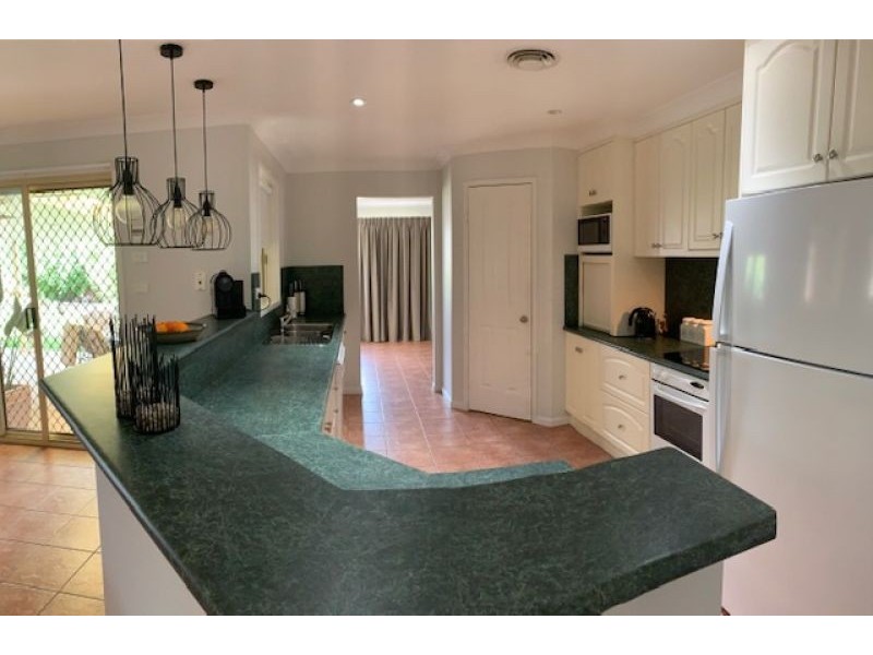 9 Martin Place, Tumut NSW 2720