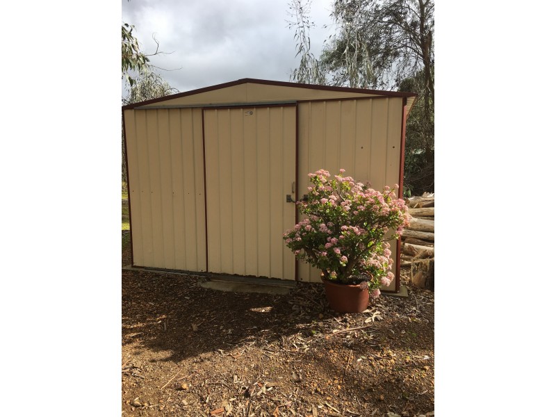 17 Gordon St, Kojonup WA 6395