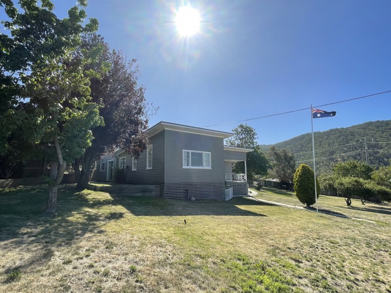 14 Tongio Rd, Omeo VIC 3898