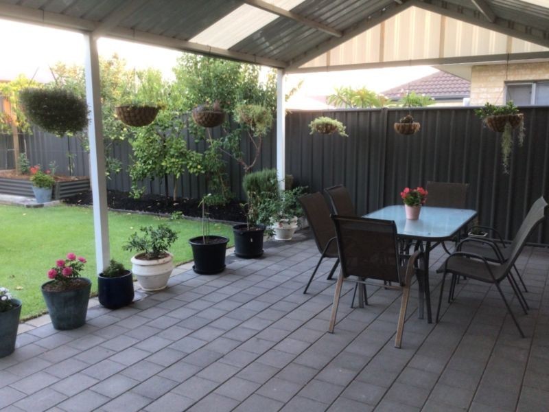 8a Calvert Loop, Hilbert WA 6112