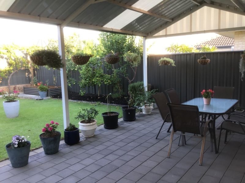 8a Calvert Loop, Hilbert WA 6112