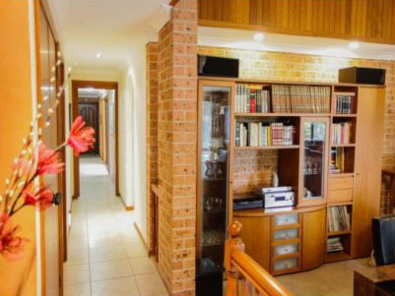 1 Arwon Ave, Casula NSW 2170