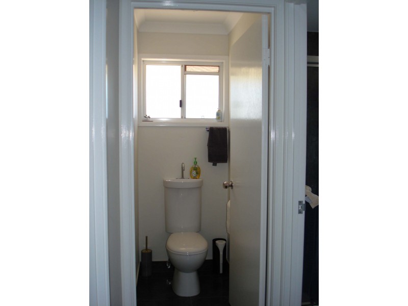8 Karebo Close, Darling Heights QLD 4350