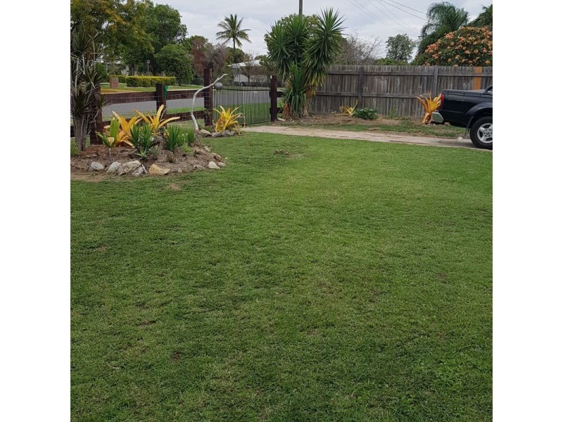 25 Nicklin St, Moura QLD 4718