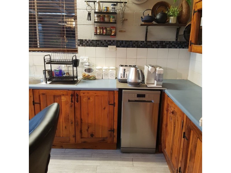 25 Nicklin St, Moura QLD 4718