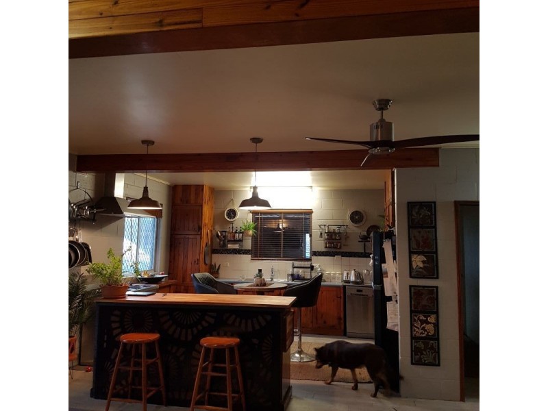 25 Nicklin St, Moura QLD 4718