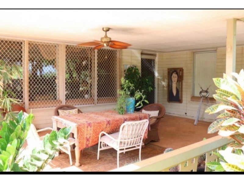 11 De Grey Crescent, Dampier WA 6713