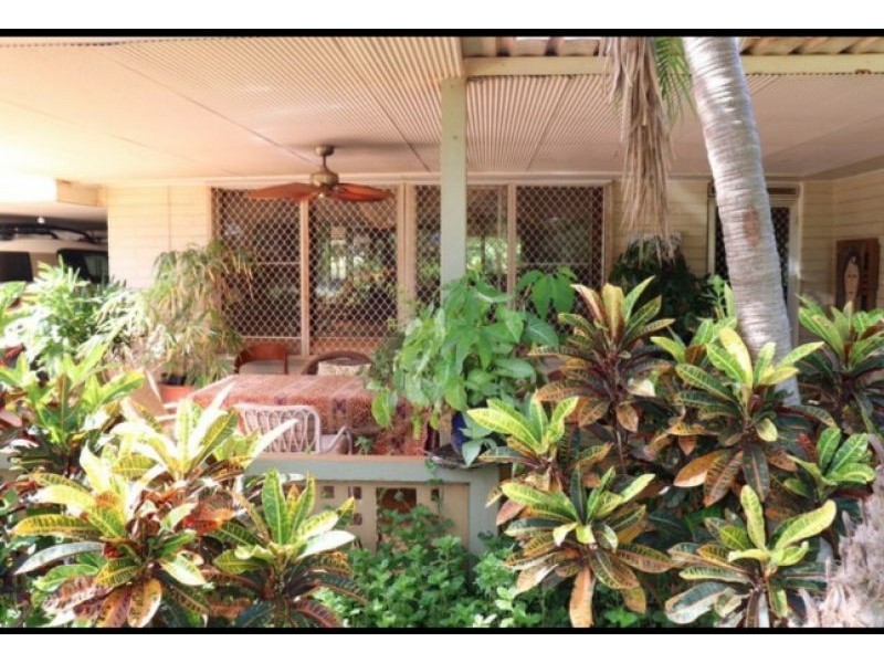 11 De Grey Crescent, Dampier WA 6713