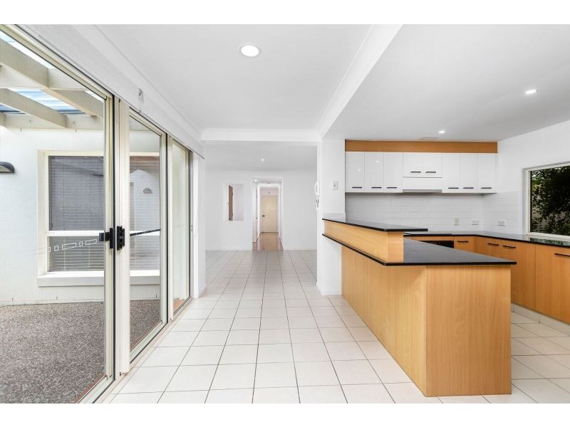 174 Easthill Drive, Robina QLD 4226
