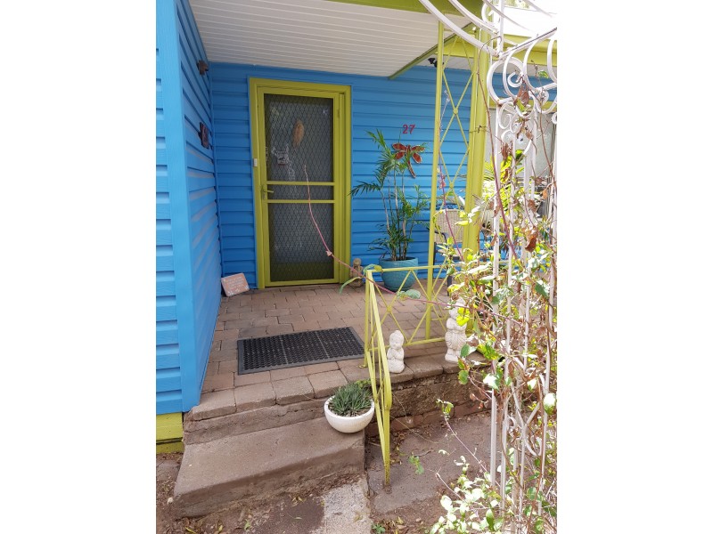 27 Nelson Street, California Gully VIC 3556