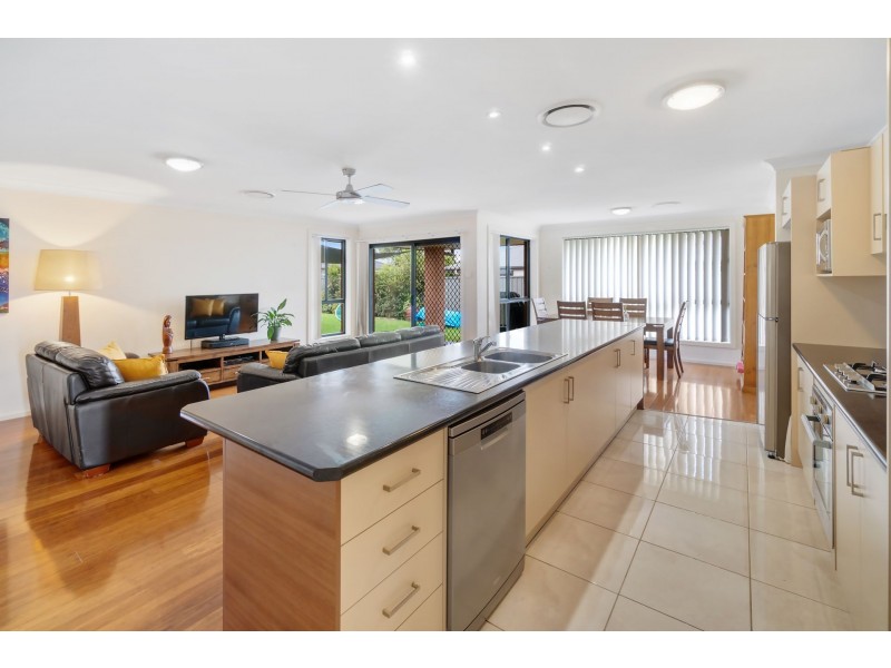 26 Broomfield Cres, Hunterview NSW 2330