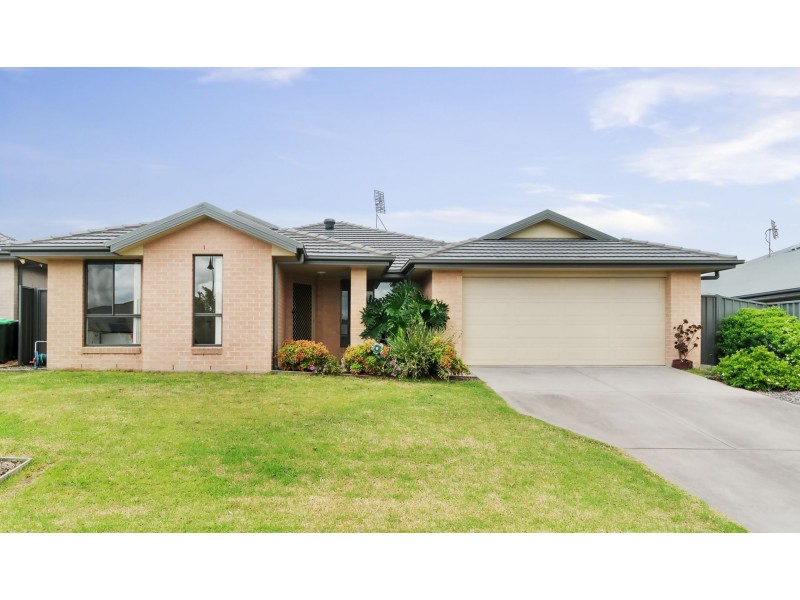26 Broomfield Cres, Hunterview NSW 2330