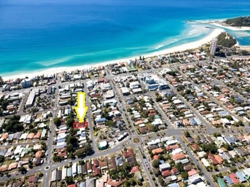 29 Sixth Avenue, Palm Beach QLD 4221
