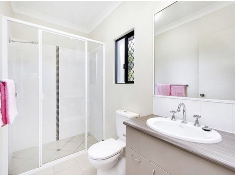 8 Moojeeba Way, Trinity Park QLD 4879