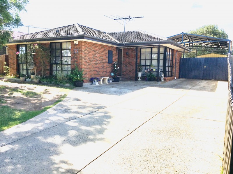 13 Hudson Place, Melton VIC 3337