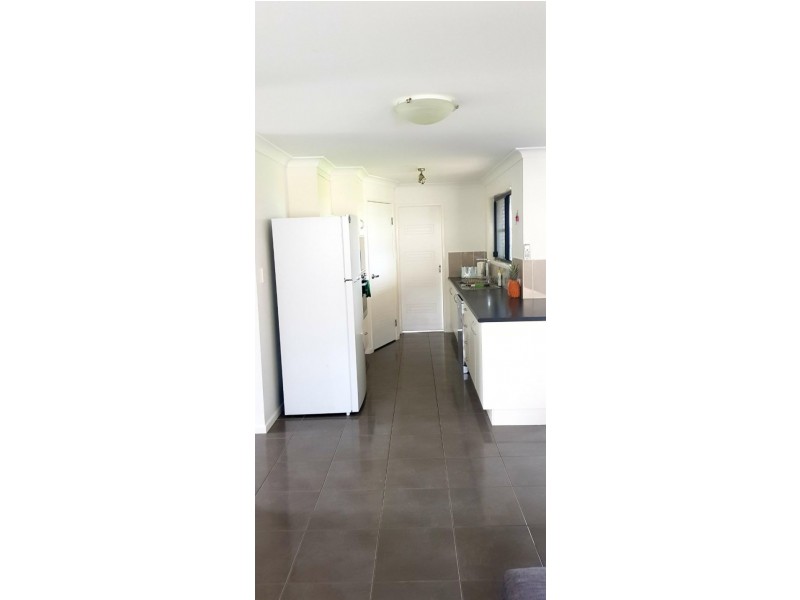 11 Riviera Way, Mulambin QLD 4703
