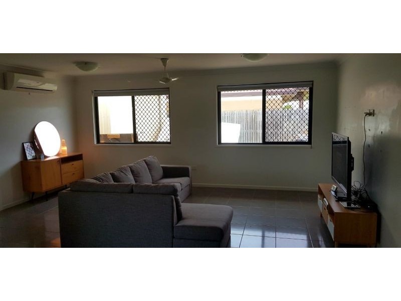 11 Riviera Way, Mulambin QLD 4703