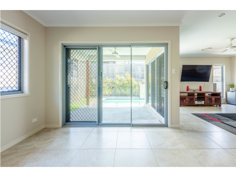 55 Wilderness CCT, Little Mountain QLD 4551