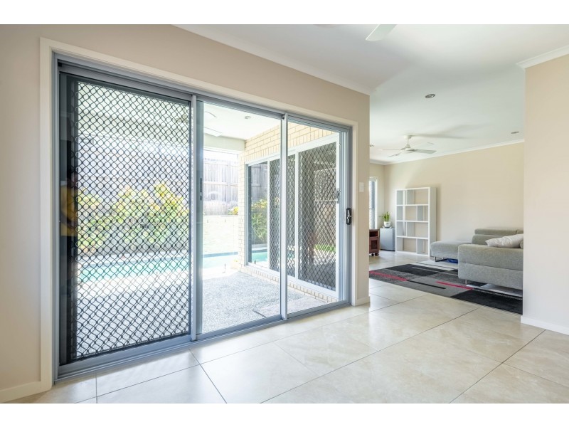 55 Wilderness CCT, Little Mountain QLD 4551