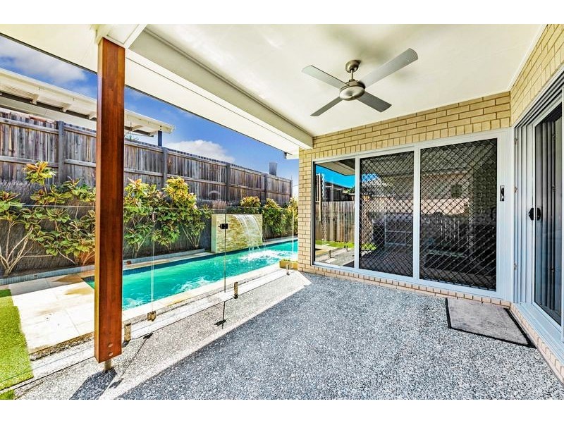 55 Wilderness CCT, Little Mountain QLD 4551