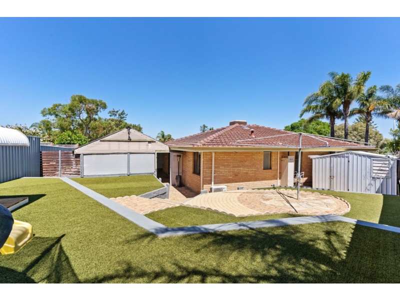 22 Trafalgar Gardens, Marangaroo WA 6064