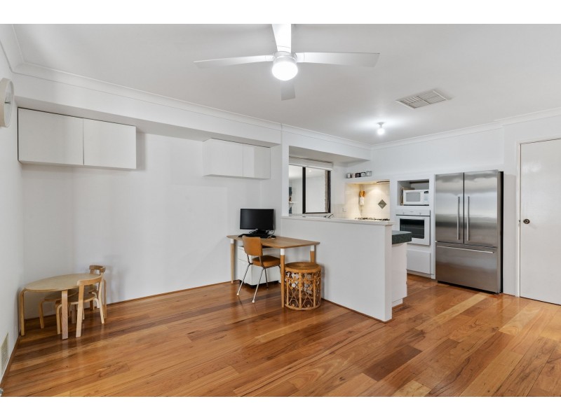 22 Trafalgar Gardens, Marangaroo WA 6064