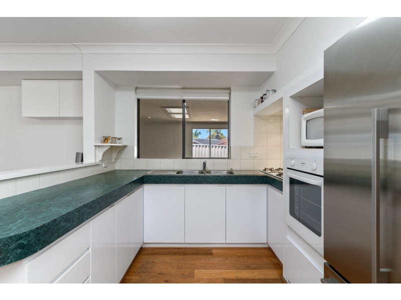 22 Trafalgar Gardens, Marangaroo WA 6064