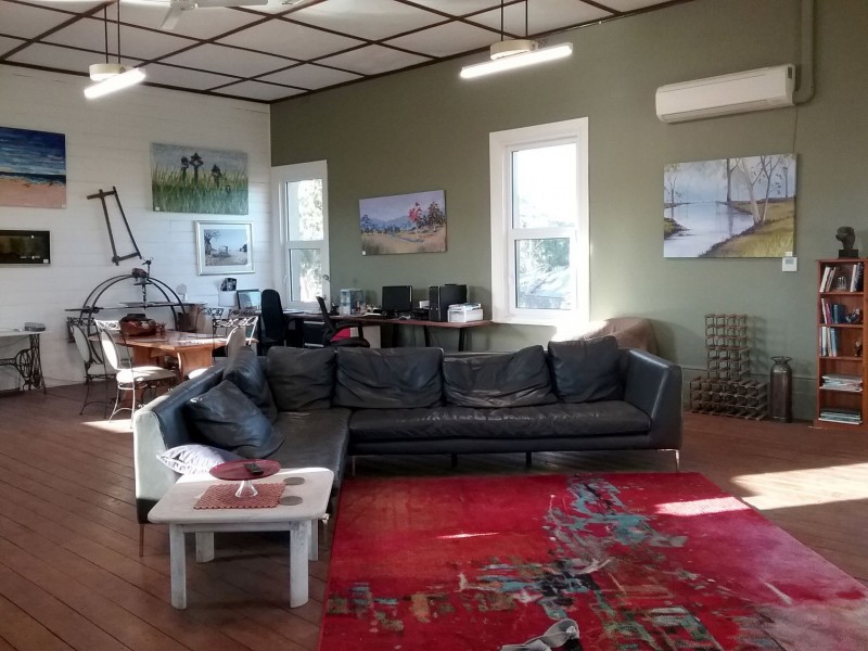 3 Joaquina St, York WA 6302