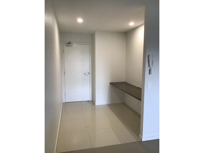 2401/19 Playfield St, Chermside QLD 4032