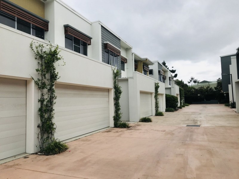 7/3031 the boulevard, Carrara QLD 4211