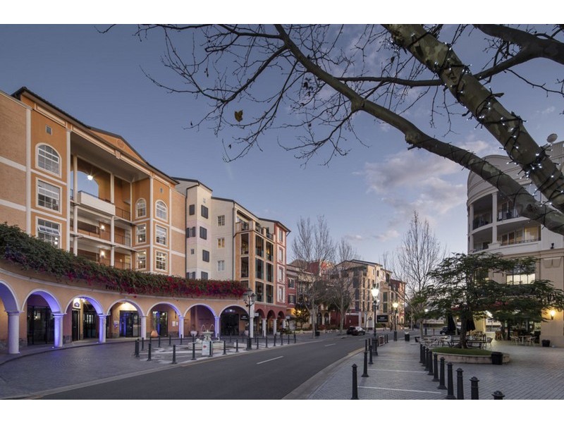 7/3031 the boulevard, Carrara QLD 4211