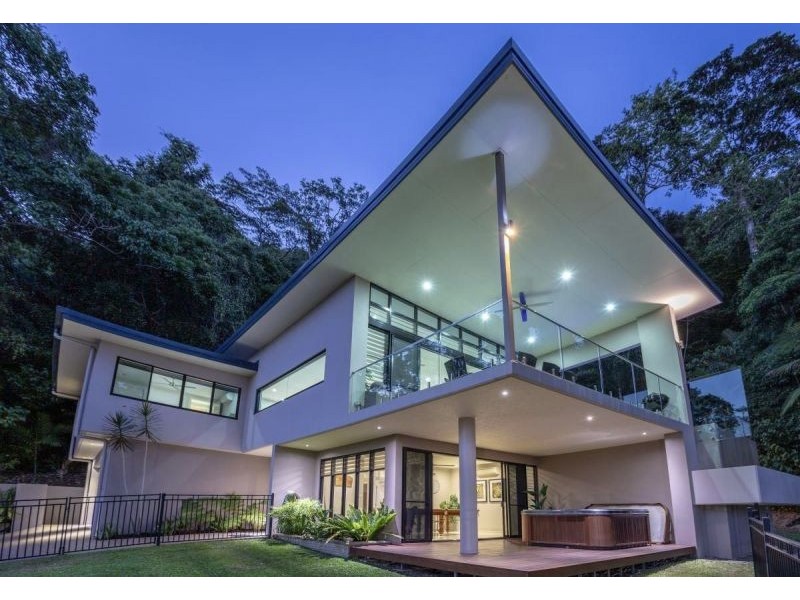 11 Oceanview Place, Mooroobool QLD 4870