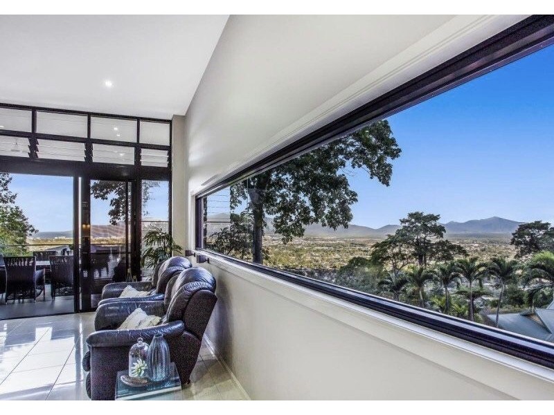 11 Oceanview Place, Mooroobool QLD 4870