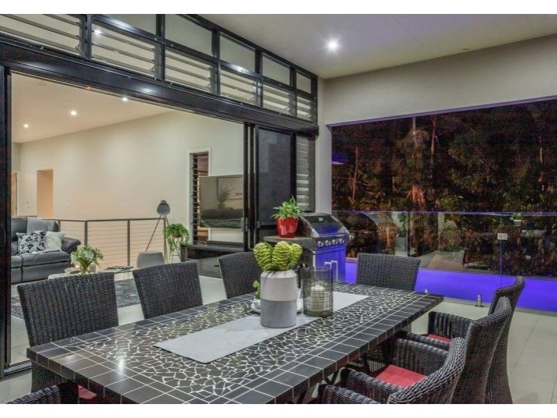 11 Oceanview Place, Mooroobool QLD 4870