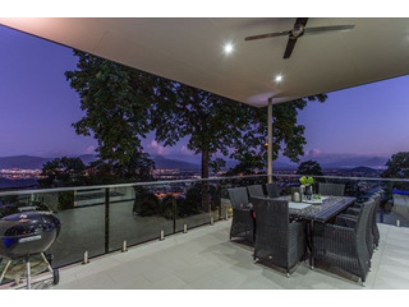 11 Oceanview Place, Mooroobool QLD 4870