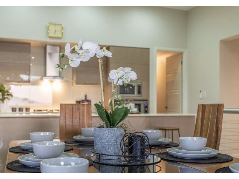 11 Oceanview Place, Mooroobool QLD 4870