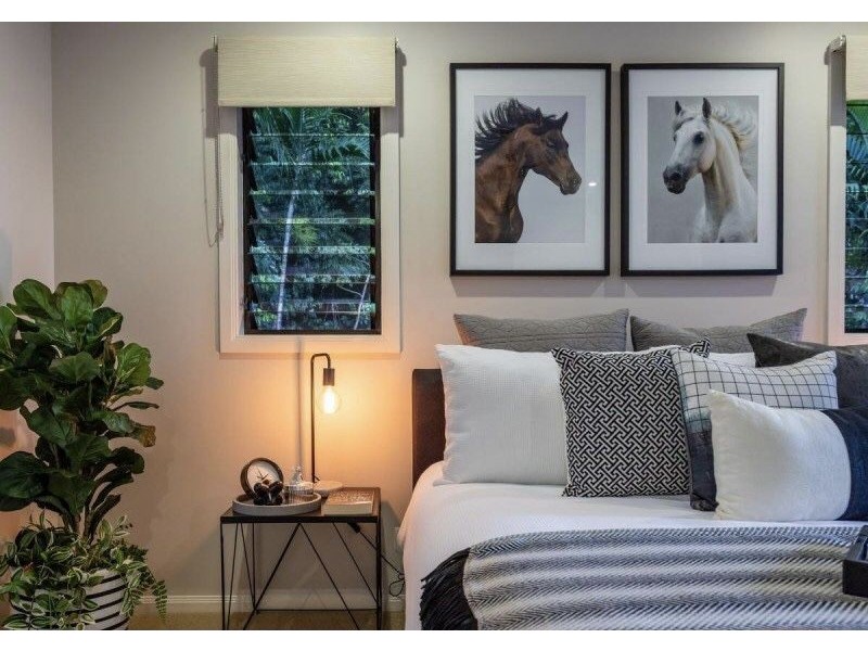 11 Oceanview Place, Mooroobool QLD 4870