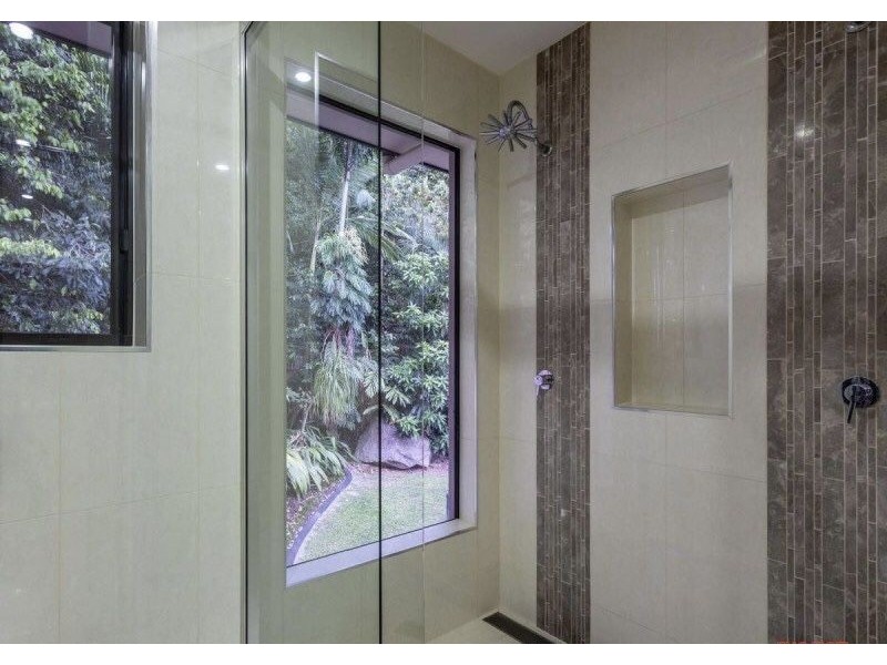 11 Oceanview Place, Mooroobool QLD 4870