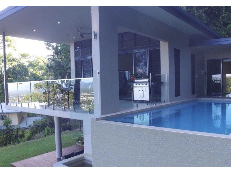 11 Oceanview Place, Mooroobool QLD 4870