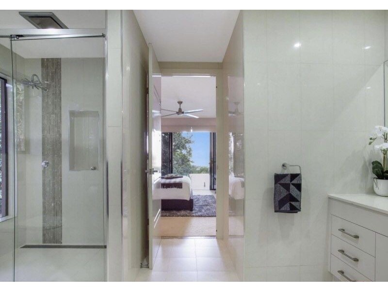 11 Oceanview Place, Mooroobool QLD 4870