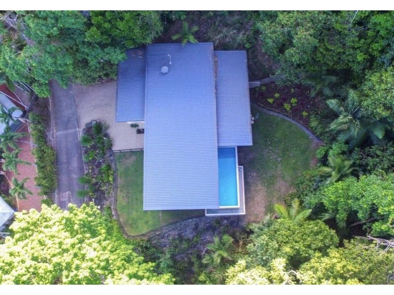 11 Oceanview Place, Mooroobool QLD 4870