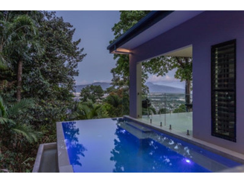 11 Oceanview Place, Mooroobool QLD 4870