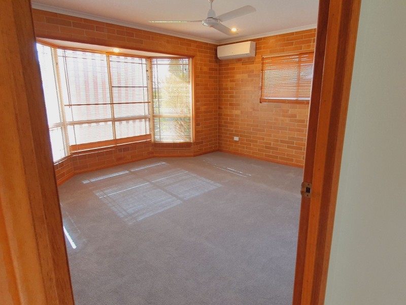 10 Melissa Cres, Walkerston QLD 4751