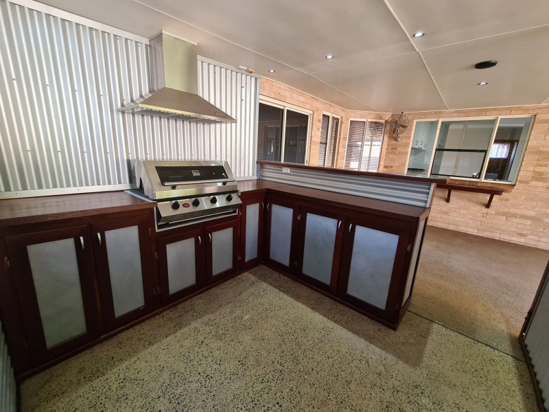 10 Melissa Cres, Walkerston QLD 4751